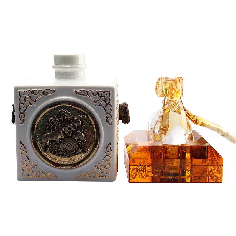 Ensemble de vin en verre cristallin de mouton ambre