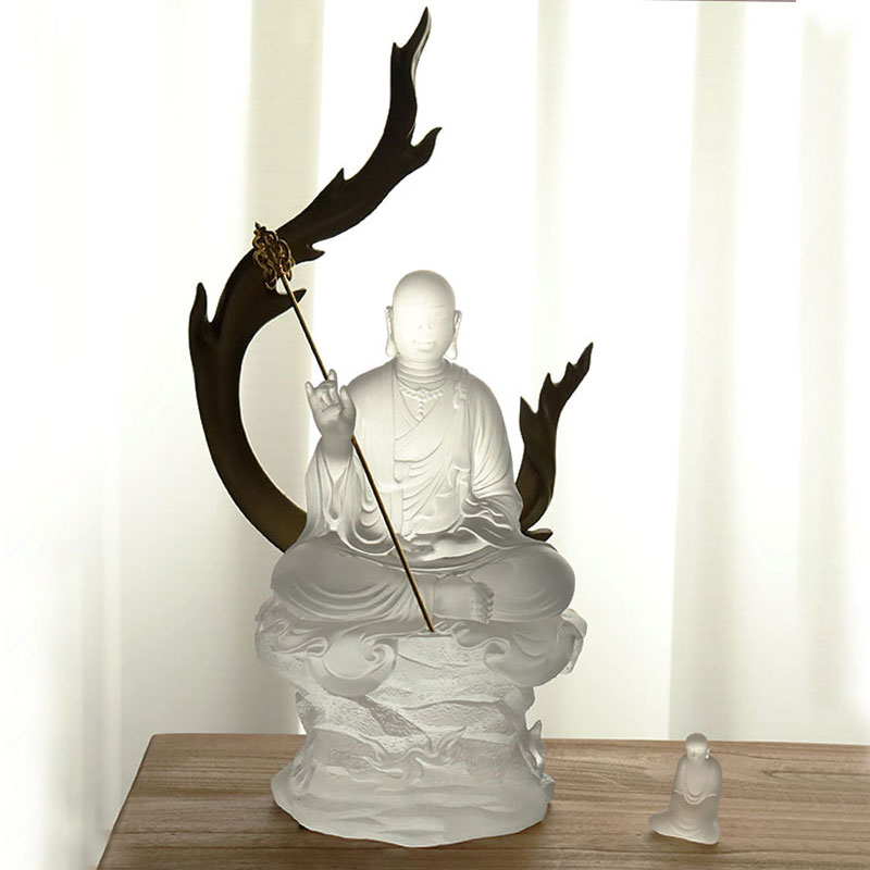 Statue en verre du Bodhisattva Kṣitigarbha