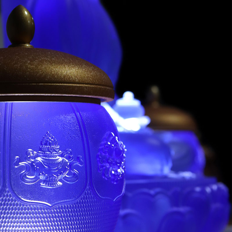 Ensemble d'offrandes en verre cristal de la série Lotus aux Huit Trésors pour Autel Bouddhique