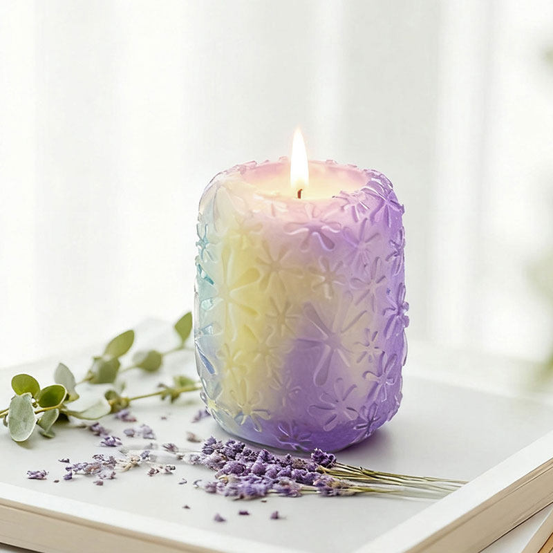 Radiant Blossoms – Bougeoir en verre floral irisé